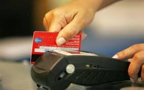 Taxa de juros é desconhecida por 59% dos usuários de cartão de crédito