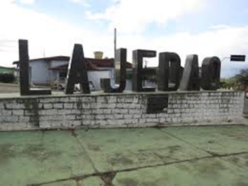 Lajedão: Prefeito homologa licitação de quase 120 mil em recargas de cartuchos para 08 meses