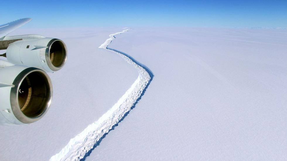Iceberg de 5,8 mil quilômetros quadrados se desprende da Antártida