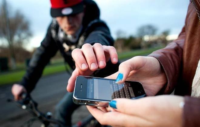 40% dos internautas brasileiros já tiveram o celular roubado; 30% mais de uma vez