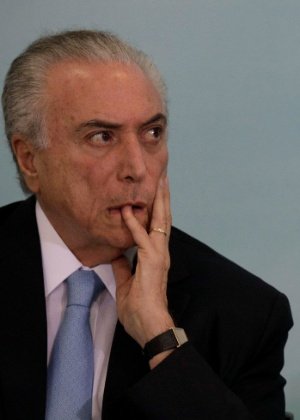 Em dia de debates na CCJ, Temer anuncia R$ 5,7 bilhões para municípios