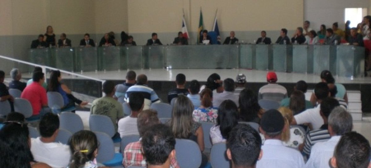 Itamaraju: Vereadores aumentam o próprio salário e população protesta