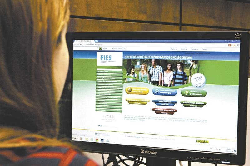Novo Fies vai garantir 310 mil novas vagas em 2018