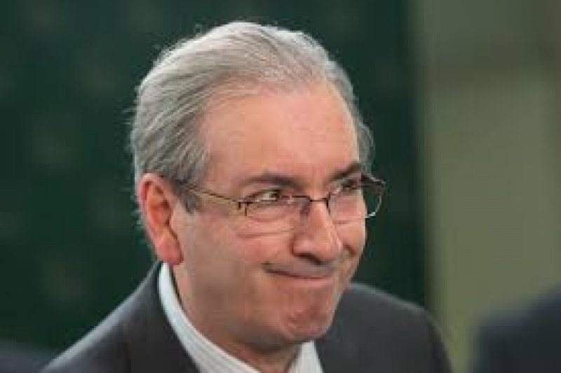 Eduardo Cunha sobre propina: aqui se atrasa, mas não falha