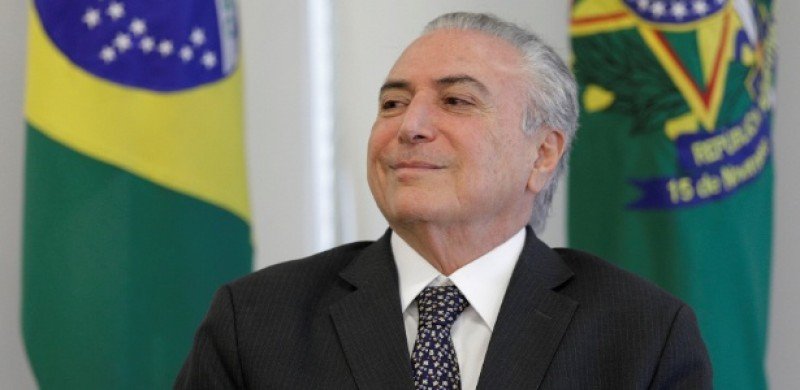 Câmara rejeita denúncia e Temer segue presidente; votação é encerrada