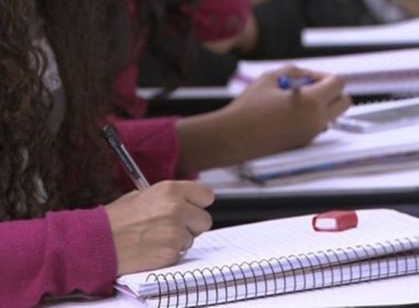 Fies recebe 224 mil inscrições; número é três vezes maior que oferta