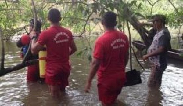Naufrágio deixa 04 mortos. Acidente é o 3º no País em 04 dias. Duas crianças estão entre as vítimas