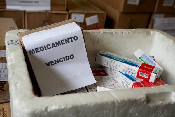 SUS joga fora R$ 16 milhões em medicamentos de alto custo. Caso mais grave aconteceu na Bahia