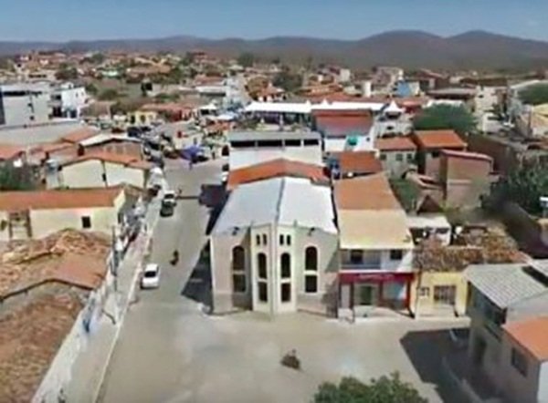 Em cidade baiana, 9 a cada 10 pessoas com carteira assinada trabalham na prefeitura