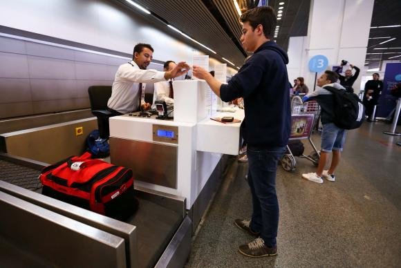 Senacon investigará empresas aéreas por dizer que bagagem cobrada baratearia passagens