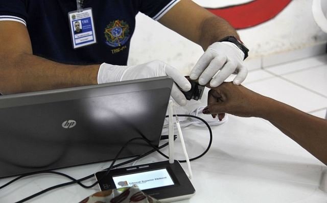 Biometria identifica uma pessoa com 52 títulos de eleitor, identidades e CPFs