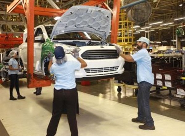 Montadoras anunciam investimento de até R$ 15 bilhões no Brasil até 2022