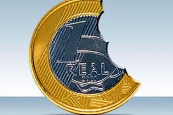 Volume de impostos pagos pelos brasileiros sobe 8% em 12 meses