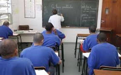 Enem é cancelado em 13 unidades prisionais por causa de greves e rebeliões