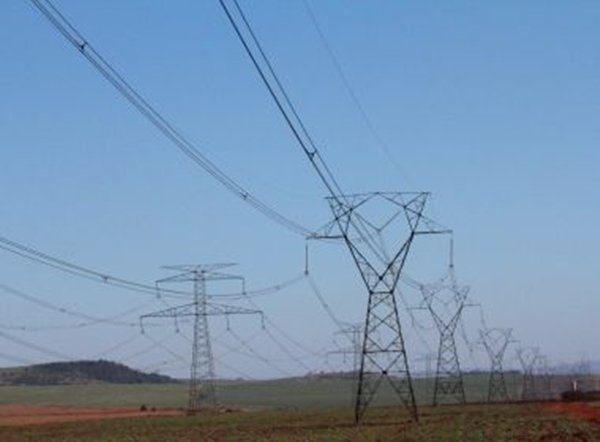 Contas de luz podem ficar até 9,4% mais caras no Brasil em 2018