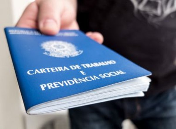 Um em cada três baianos de 18 a 24 anos estiveram desempregados em 2016, diz IBGE