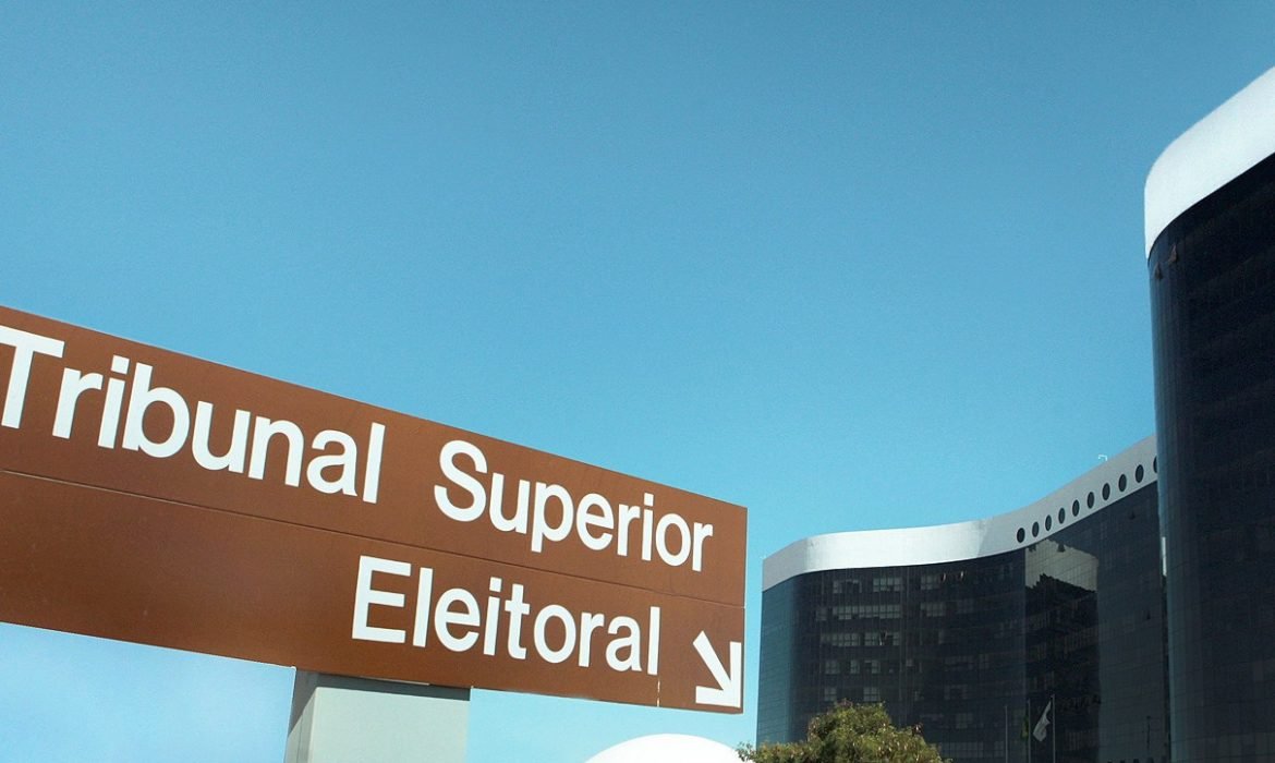 TSE: regras eleitorais deixam dúvidas sobre fake news e autofinanciamento