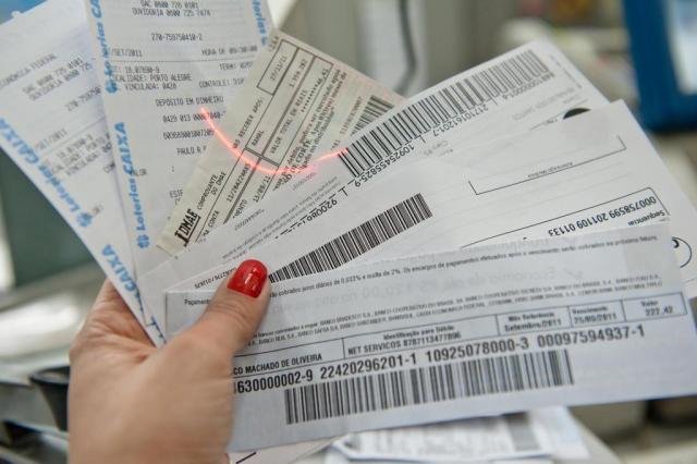 Boletos vencidos acima de R$ 800 podem ser pagos em qualquer banco a partir de hoje (24)