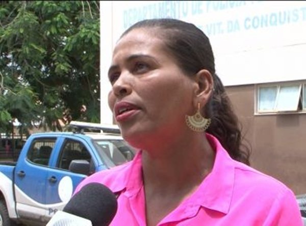 Sem dinheiro, mãe está há um mês sem conseguir enterrar filho na Bahia