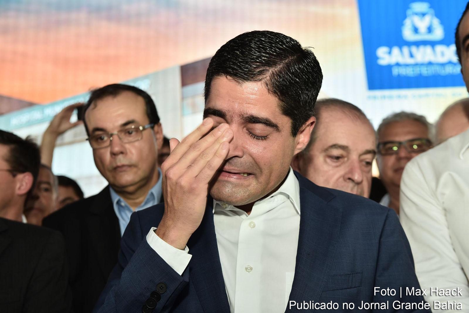 Meu coração me impede de deixar a prefeitura, diz ACM Neto