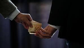 Para 77% dos brasileiros, violência e corrupção afetam a educação no país