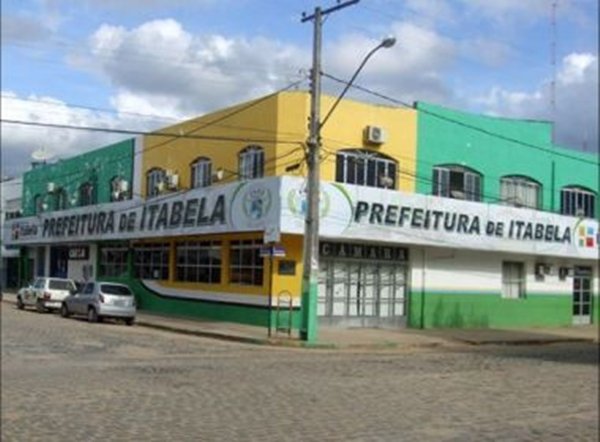 Itabela: Condições precárias em fazenda leva 38 lavradores a buscar ajuda na prefeitura