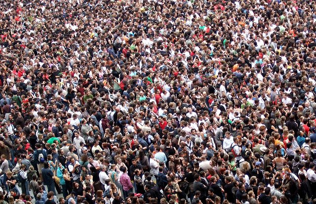 Com baixo índice de nascimentos e alto índice migração, população da Bahia começará a diminuirá em  2035