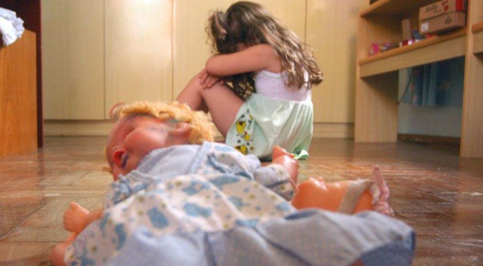 Medeiros Neto: Menina de 11 engravida após sofrer estupro. Primo de 19 anos é o suspeito