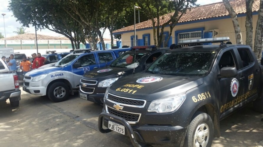 Teixeira de Freitas: Mulher e filhos de delegado são feitos reféns após casa ser invadida por bandidos