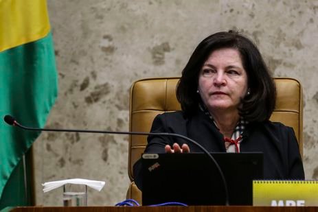 PGR pede abertura de investigação contra desembargador que mandou soltar Lula