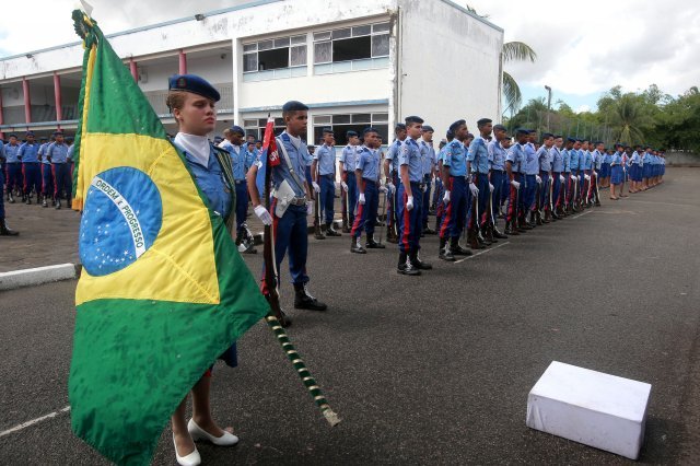 Colégios da PMBA se destacam no Enem