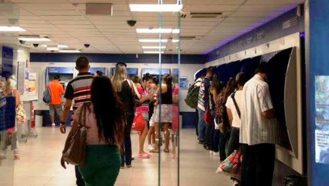 Agências da Caixa abrirão mais cedo para atender cotistas do PIS