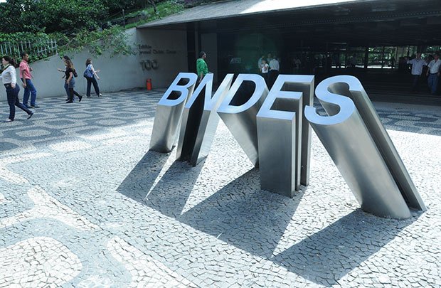 Empréstimos para Cuba e Venezuela são de aproximadamente US$ 1 bilhão. Não deveriam ter sido feitos; afirma presidente do BNDES