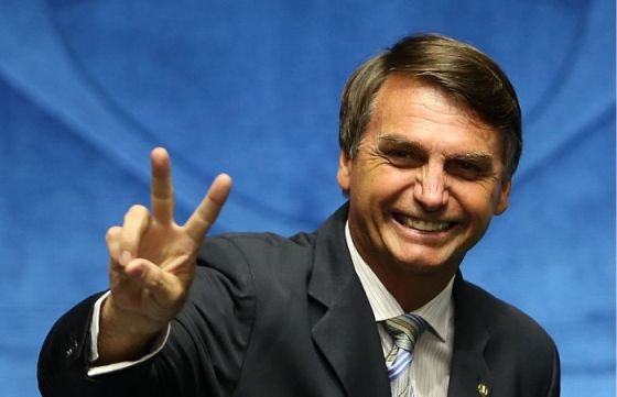 Em alta, Bolsonaro tem 39% dos votos válidos e Haddad, 25%, diz Datafolha