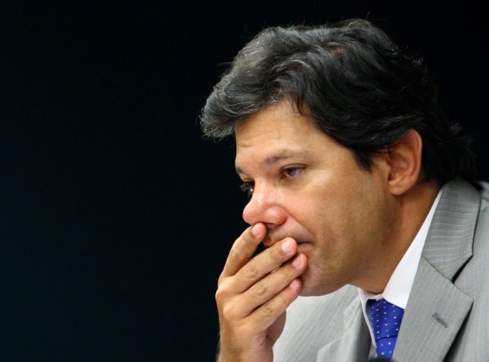 Mercado financeiro sinaliza não querer volta de petista à Presidência