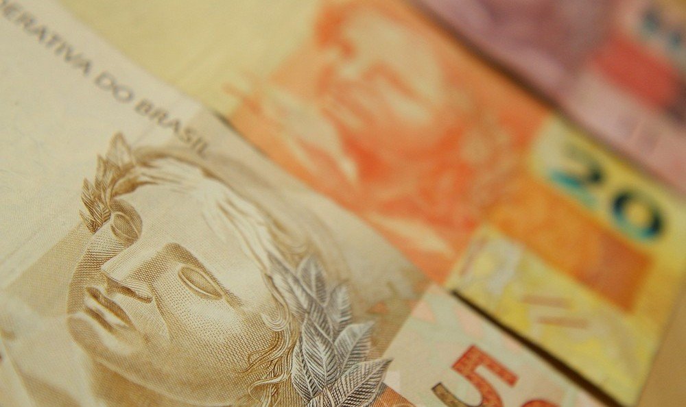 Mais de 98 mil baianos ainda não sacaram abono salarial referente a 2016