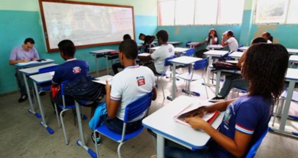 Ensino fundamental na Bahia é considerado ineficiente em 97% dos municípios