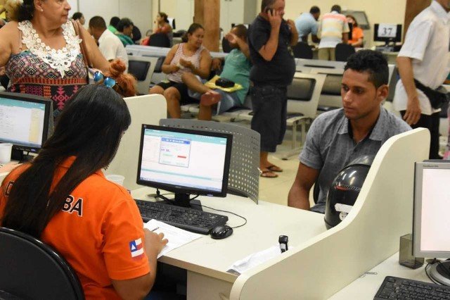 Confira a lista de motoristas que podem perder CNH na Bahia