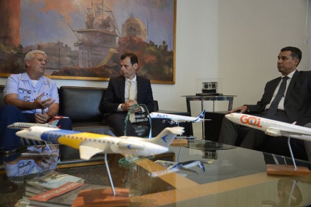 Todos os aeroportos do país deverão ser concedidos em 4 anos