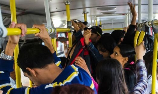 Mais da metade das jovens brasileiras têm medo de assédio