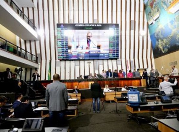 Deputados baianos apresentam 4 vezes mais Moções do que Projetos de Lei na AL-BA