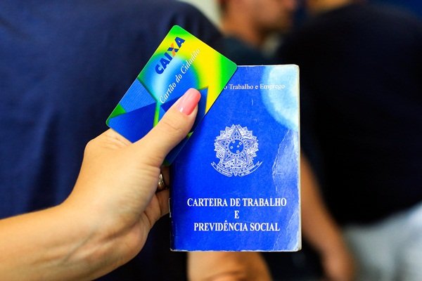 PIS volta a ser pago a partir de 17 de janeiro