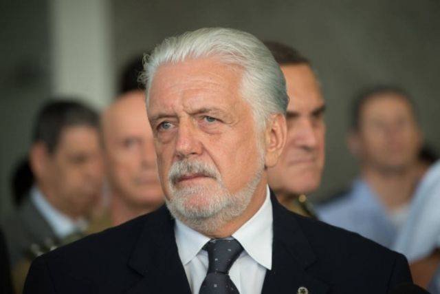 Justiça mantém multa contra Jaques Wagner por nomear marido de ex-ministra