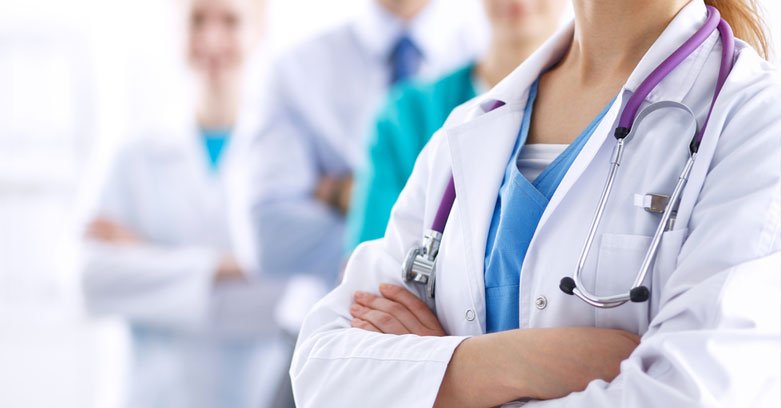 Metade das prefeituras gasta menos de R$ 403 ao ano na saúde