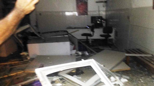 São José da Vitória: Bandidos explodem caixa eletrônico e destrói posto de atendimento bancário