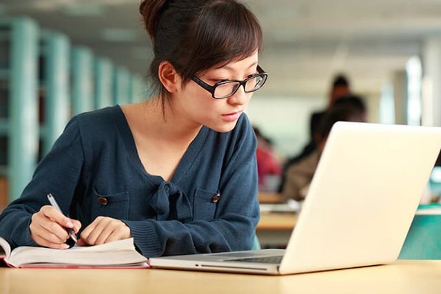 Fundação oferece cursos online gratuitos de informática