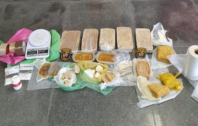 Polícia desarticula laboratório de drogas em Feira de Santana