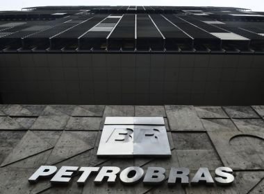 Petrobras aprova programa de demissão voluntária com estimativa de 4 mil adesões
