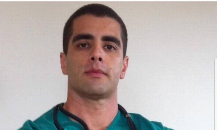 Médico conhecido como Doutor Bumbum tem registro profissional cassado