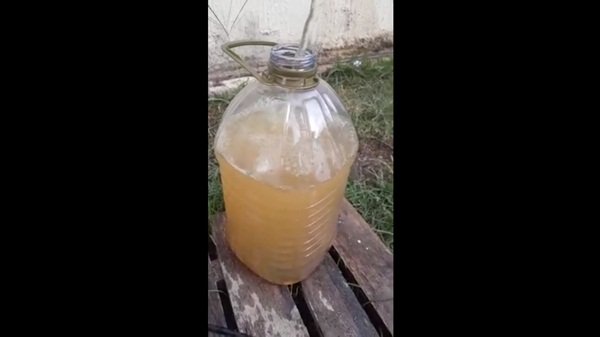 Teixeira: Vídeo – Embasa distribui lama ao invés de água para moradores do Residencial Liberdade